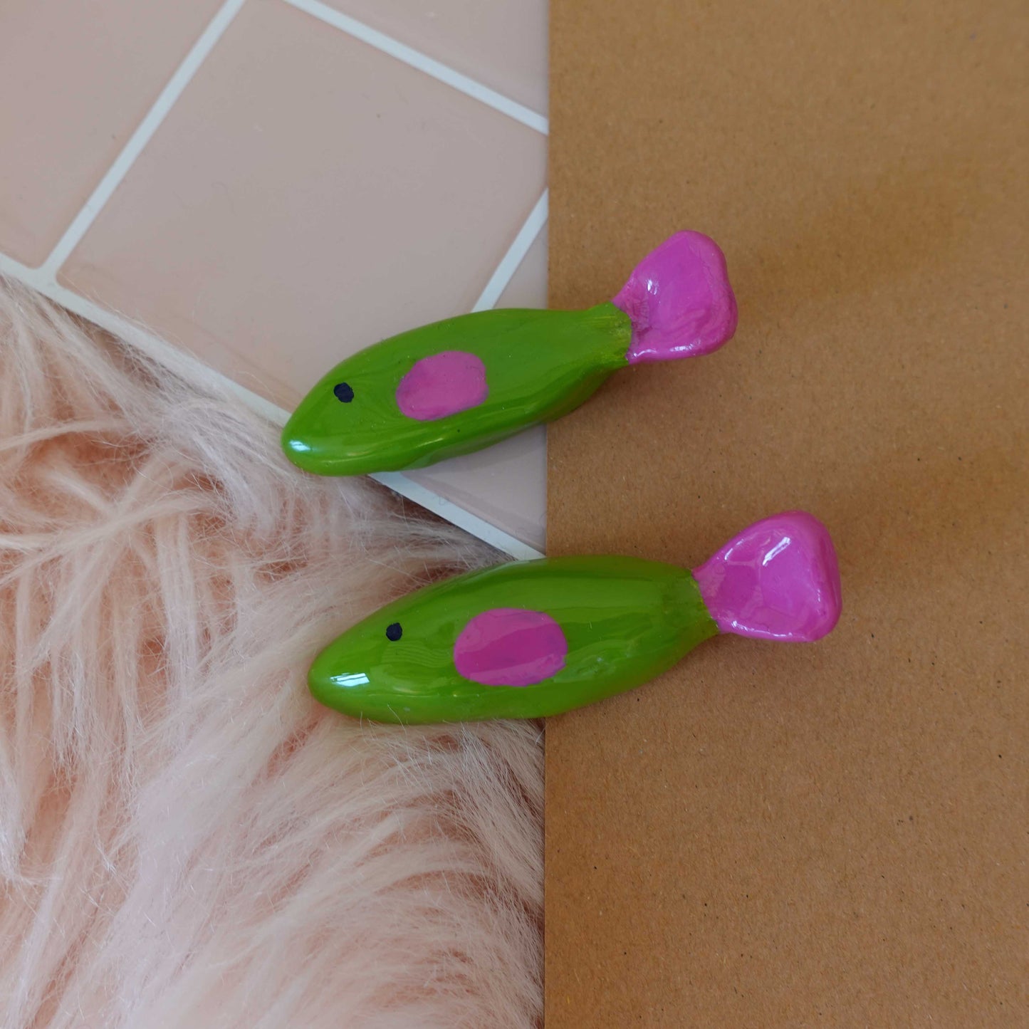 fish chopstickholder that are perfect to add to your tableware or desk